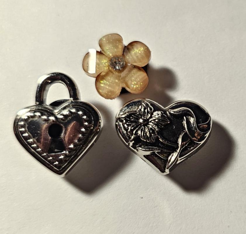 Sweetheart Set Shoe Charms